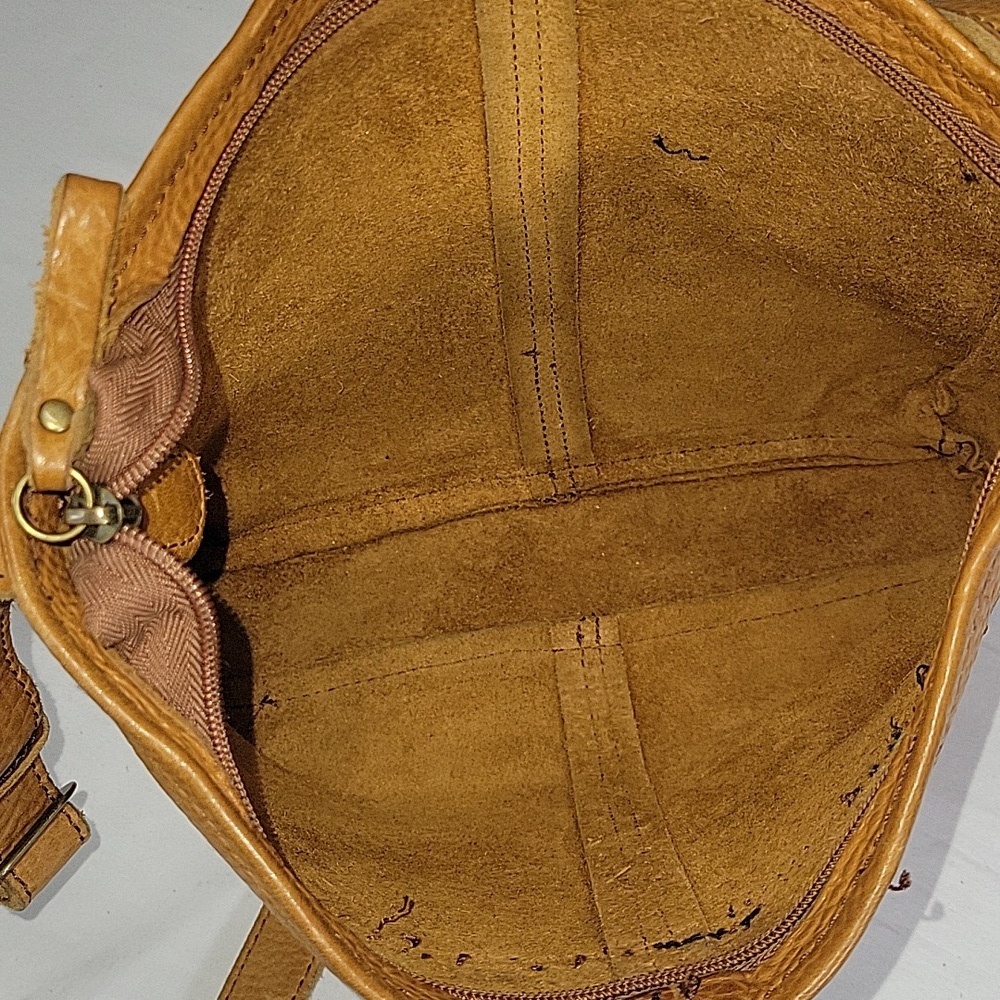 Duluth Trading Brown Pebble Leather Shoulder Bag - Picture 10 of 14